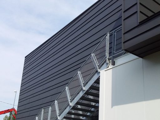 rivestimento esterno in lamiera per renault di carpi aa coperture7